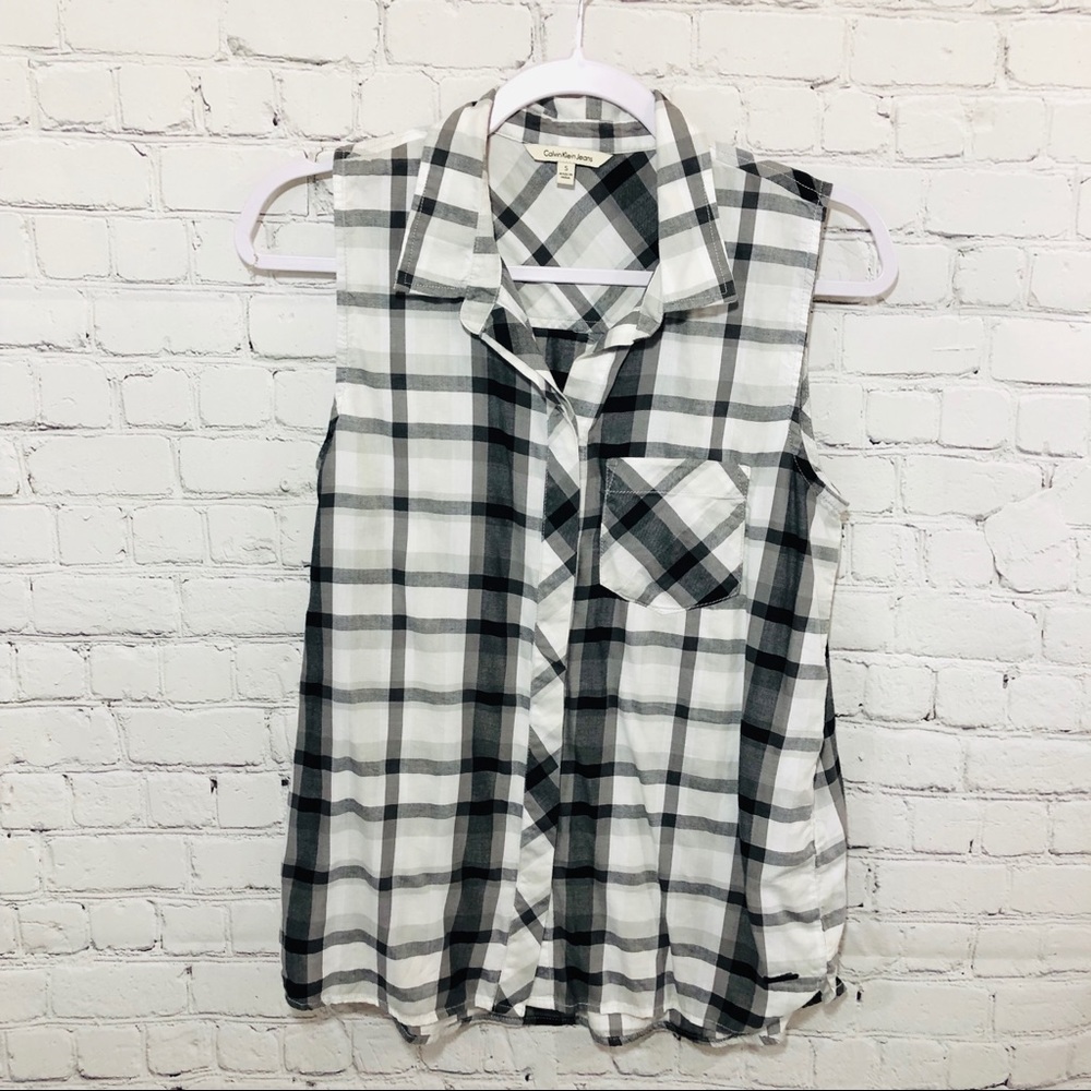 $ Calvin Klein Sleeveless Lightweight Tank Small